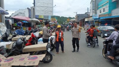 Cegah Curanmor dan Jaga Kewaspadaan, Polsek Sumbawa Gencarkan Patroli Harkamtibmas di Pasar Seketeng