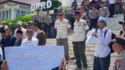 Tuntut Kepastian Status Dan Kesejahteraan, Guru Honorer Non Database Datangi DPRD Lombok Tengah.