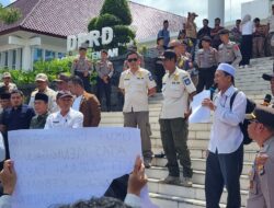 Tuntut Kepastian Status Dan Kesejahteraan, Guru Honorer Non Database Datangi DPRD Lombok Tengah.