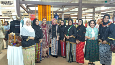 Semarak HUT ke-80 Persit, Persit KCK Rem 162 Udayana Promosikan Budaya NTB di Kartika Expo