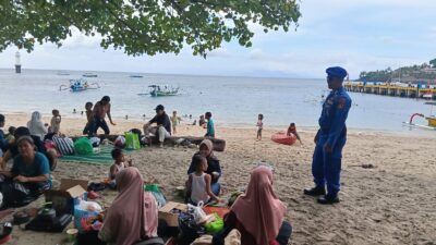 Antisipasi Kriminalitas, Polairud Patroli Pesisir Pantai Senggigi