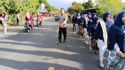 Polsek Gangga Amankan Rombongan Nyongkolan Leong Tanjung, Jalan Menuju Segara Katon Lancar