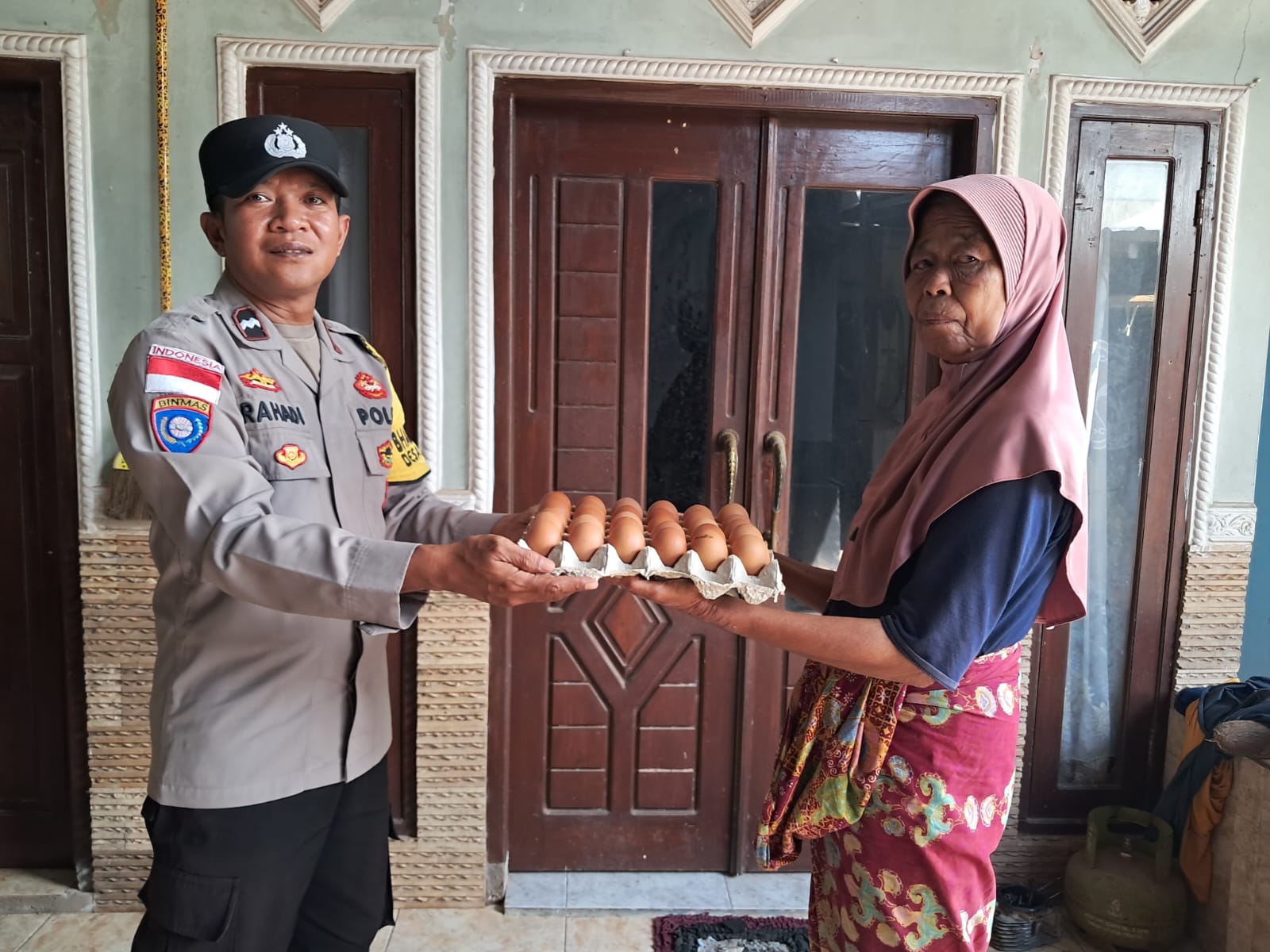 Lewat Program Nutrisi Mantap, Polsek Sekotong Intervensi Gizi Lansia Desa Pelangan