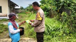 Dukung Kemandirian Pangan, Polsek Labuapi Bagikan Bibit Tanaman ke Warga Lombok Barat