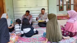 Sambang Dusun Gerepek, Sat Binmas Polres Lobar Sosialisasi Call Center 110