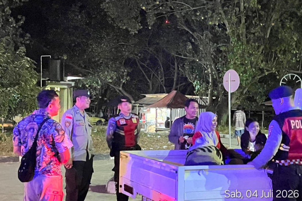 Kapolsek Sekotong Pimpin Patroli Dialogis di Kawasan Wisata