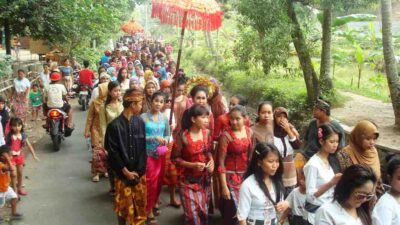 Yuk, intip berbagai tradisi unik di Indonesia dengan segala keunikannya