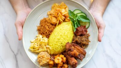 Ragam rempah nusantara khas kuliner Jalur Rempah yang bersejarah.