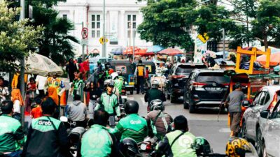 Yuk, intip bagaimana ritual sosial masyarakat perkotaan kini bergeser jadi serba virtual dan bikin geleng-geleng kepala!