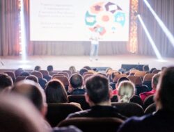 Jangan Asal Pilih! Ini Beda Seminar Workshop yang Bikin Kariermu Ngebut