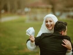 Jangan Nikah Dulu, Pahami Cara Mengatur Keuangan Sebelum Menikah Ini!