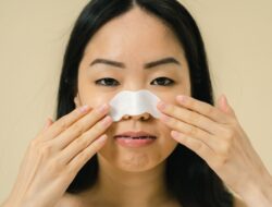 Panduan Efektif Mengatasi Penyumbatan Pori untuk Mencegah Komedo di Hidung