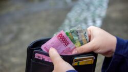 Yuk, intip trik gokil atur keuangan rumah tangga dengan Gaji 2 juta supaya tetap tenang dan anti boncos!