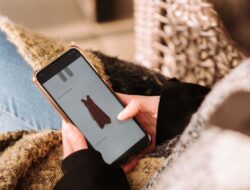 Terlanjur Sering Kalap? Begini Cara Ampuh Hentikan Perilaku Impulsive Buying Biar Saldo Aman!