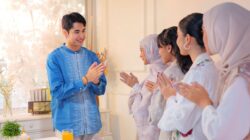 Pelajari etika pulang awal yang benar di sini agar tetap sopan dan tidak dicap sombong!
