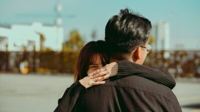 Tunjukkan rasa sayangmu hari ini karena dia punya perasaan mendalam melalui tindakan nyata ini!