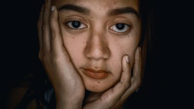 Yuk, pelajari cara mengatasi pikiran berlebihan agar pikiranmu lebih tenang dan rileks kembali!