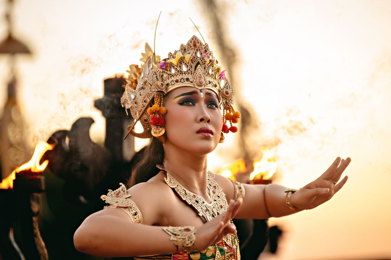 Yuk, kenali cara seru dan keren buat melestarikan warisan kesenian tradisional supaya nggak punah ditelan zaman!