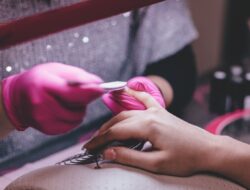 Bongkar Rahasia Cantik! Wajib Coba Tren perawatan kuku Ini