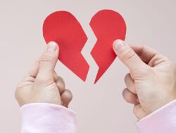 Bosan atau Memang Sudah Tidak Sayang? Ini Tanda-tanda Hubungan akan Berakhir