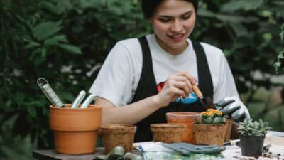 Yuk, intip rekomendasi hobi murah yang bikin pikiran fresh lagi setelah lelah bekerja!