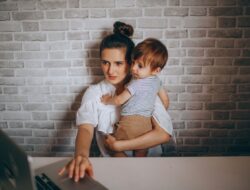 Capek Mental Ngurus Anak? Begini Cara Mengatasi Burnout Parenting Biar Nggak Gila!