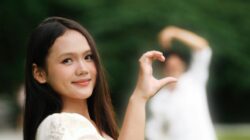Inilah Tingkah Laki-laki Menyukai Perempuan yang Bikin Gemas