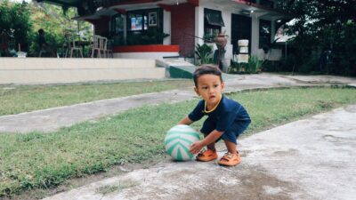 Manfaat Gerak Manipulatif untuk Kecerdasan Anak