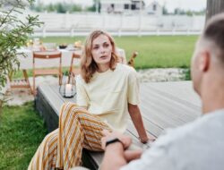 Gampang Banget! Begini Cara Memenuhi Kebutuhan Emosional Wanita
