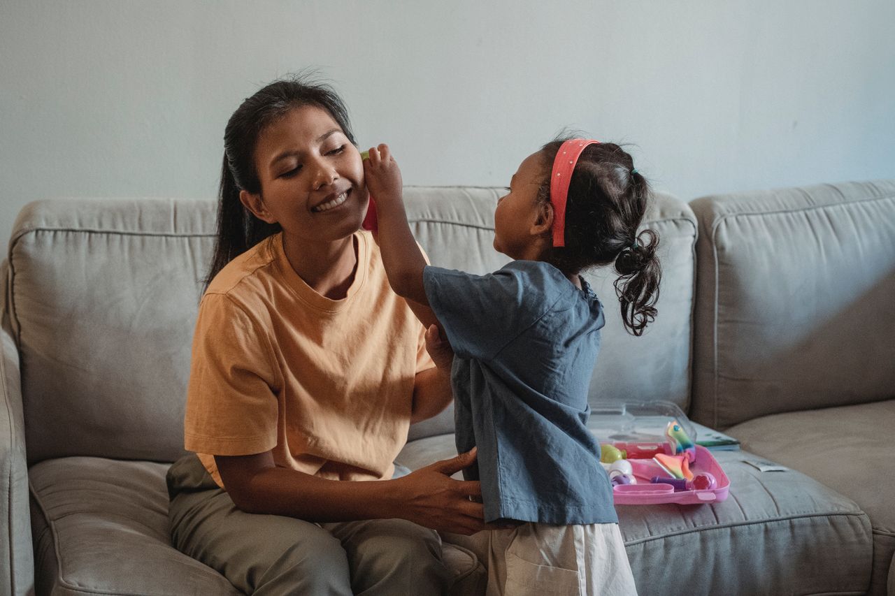 Yuk, intip rahasia penting di sini supaya si kecil tumbuh jadi anak berkarakter hebat!
