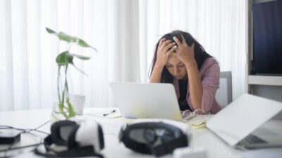 Strategi Efektif Menjaga Kesehatan Mental di Lingkungan Kerja Secara Berkelanjut