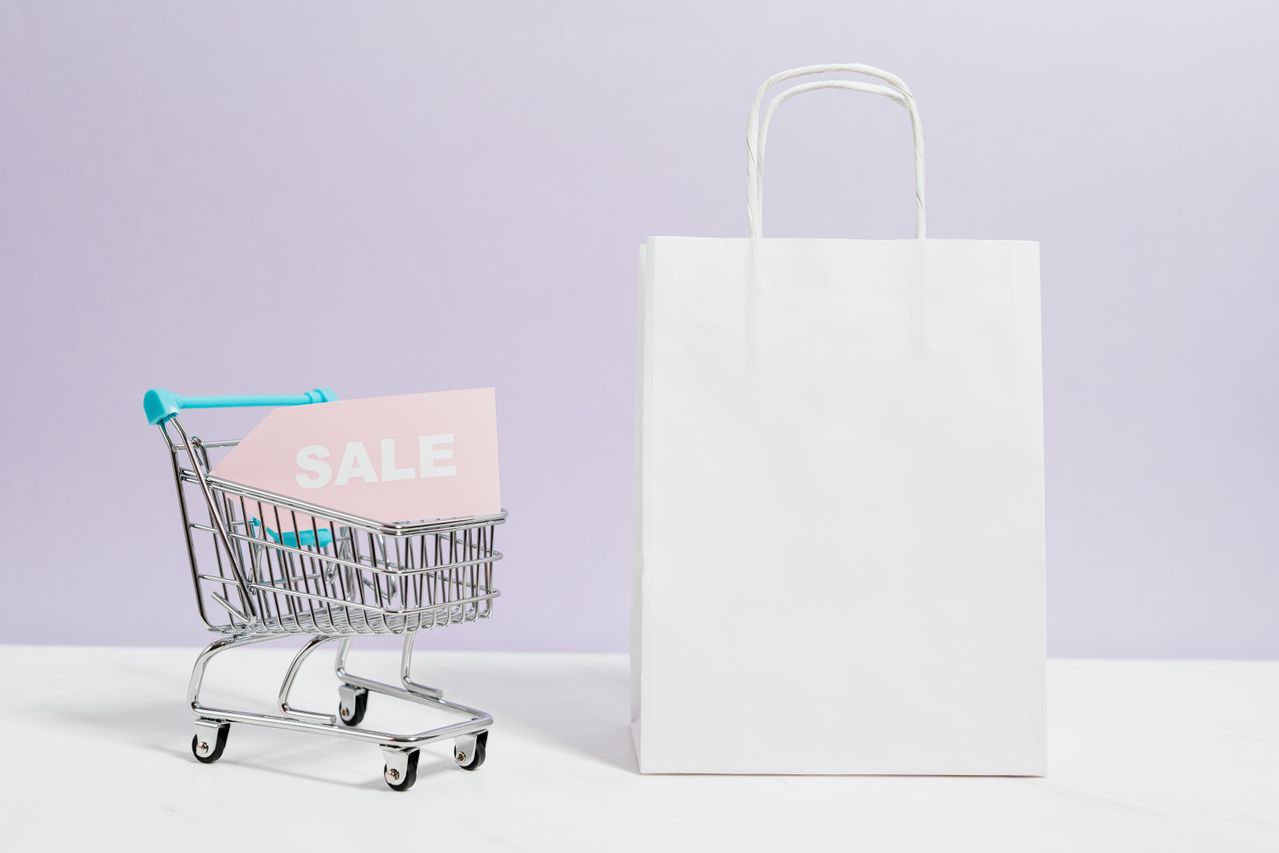 Pengaruh Perkembangan E-commerce pada Keuangan