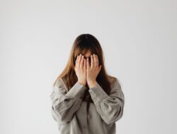 Respon Pertahanan Diri Kamu Sedang Rusak? Kenali Tandanya Sebelum Krisis Menghancurkan Mentalmu!