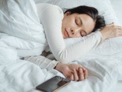 Susah Tidur Terus? Begini Rahasia Pola Tidur Sehat yang Bikin Mental Waras dan Badan Segar Seharian