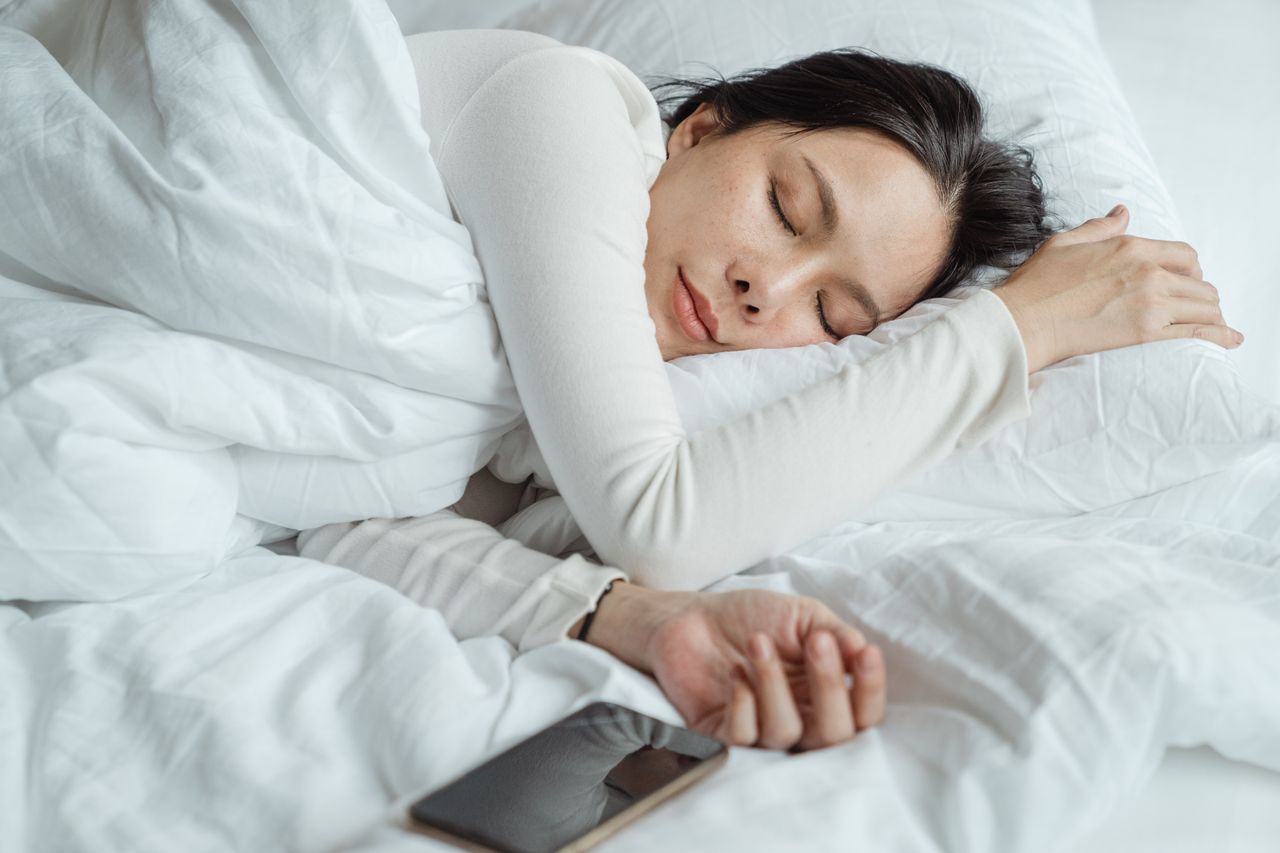 Yuk, terapkan pola tidur sehat mulai sekarang agar mental tetap waras dan badan segar berenergi seharian!