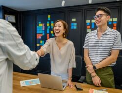 Gimana Cara Memanfaatkan Hak Istimewa Buat Bikin Bisnis Rintisan Jadi Sukses? Cek Rahasianya di Sini!