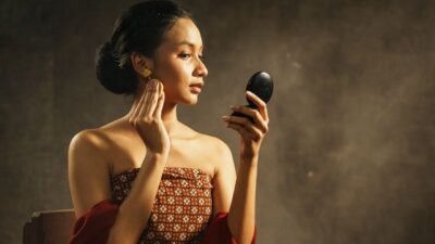 Yuk, temukan cara merawat kulit wajah secara alami yang aman dan mudah dicoba di rumah untuk kulit sehat berseri!