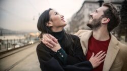 5 Bahasa Cinta Penentu Hubungan Langgeng