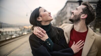 5 Bahasa Cinta Penentu Hubungan Langgeng