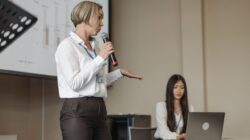 Yuk, temukan rahasia tampil percaya diri dan kuasai public speaking tanpa rasa panik!