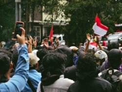 Bikin Melarat! Begini Nyata Dampak Oligarki di Negeri Ini
