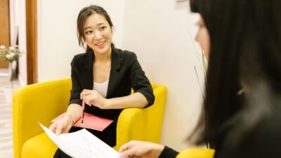 Memahami Peran Frontliner dan Teller Bank
