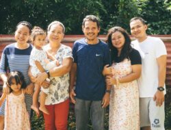 Terjebak Sandwich Generation, Begini Cara Lepasnya!