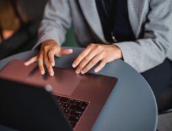 Gak Perlu Jaim! Ini Cara Asyik Membangun Personal Branding di LinkedIn Biar Dilirik Recruiter