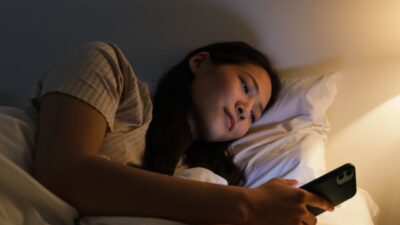 Yuk, ketahui berbagai penyebab susah tidur beserta cara ampuh mengatasinya agar malam ini kamu bisa tidur nyenyak!