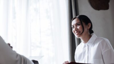 Strategi Profesional Membahas Gaji dan Fasilitas
