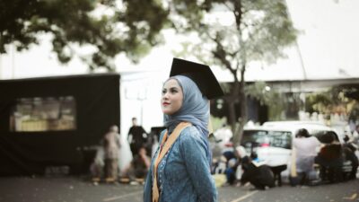 Akademik atau Non-Akademik: Pilih Mana?