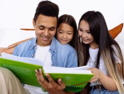 Gak Nyangka! Ritual Keluarga Sederhana Ini Ternyata Bikin Anak Sukses Sampai Dewasa