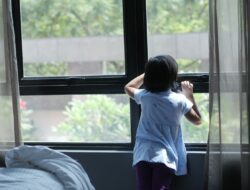 Orang Tua Pisah, Mental Anak Malah Diuji Stigma Tetangga: Berhasilkah Reintegrasi Keluarga Menyelamatkan Mereka?