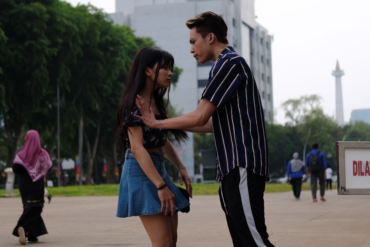 Yuk, kenali ciri-ciri pasangan yang tidak layak dipertahankan sebelum kamu semakin lelah dan terlambat menyadarinya!